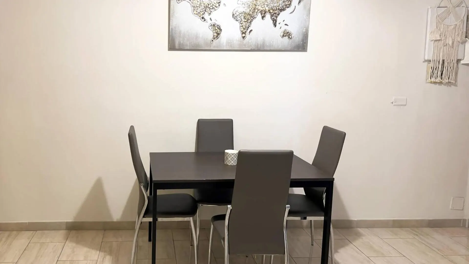 Ariana Apartments Rome 0*,  Italy